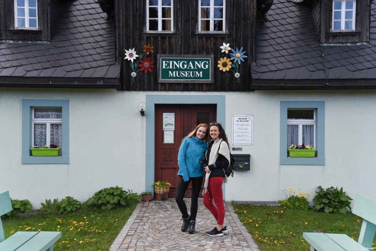 Hotel Erbgericht Buntes Haus Seiffen Dış mekan fotoğraf